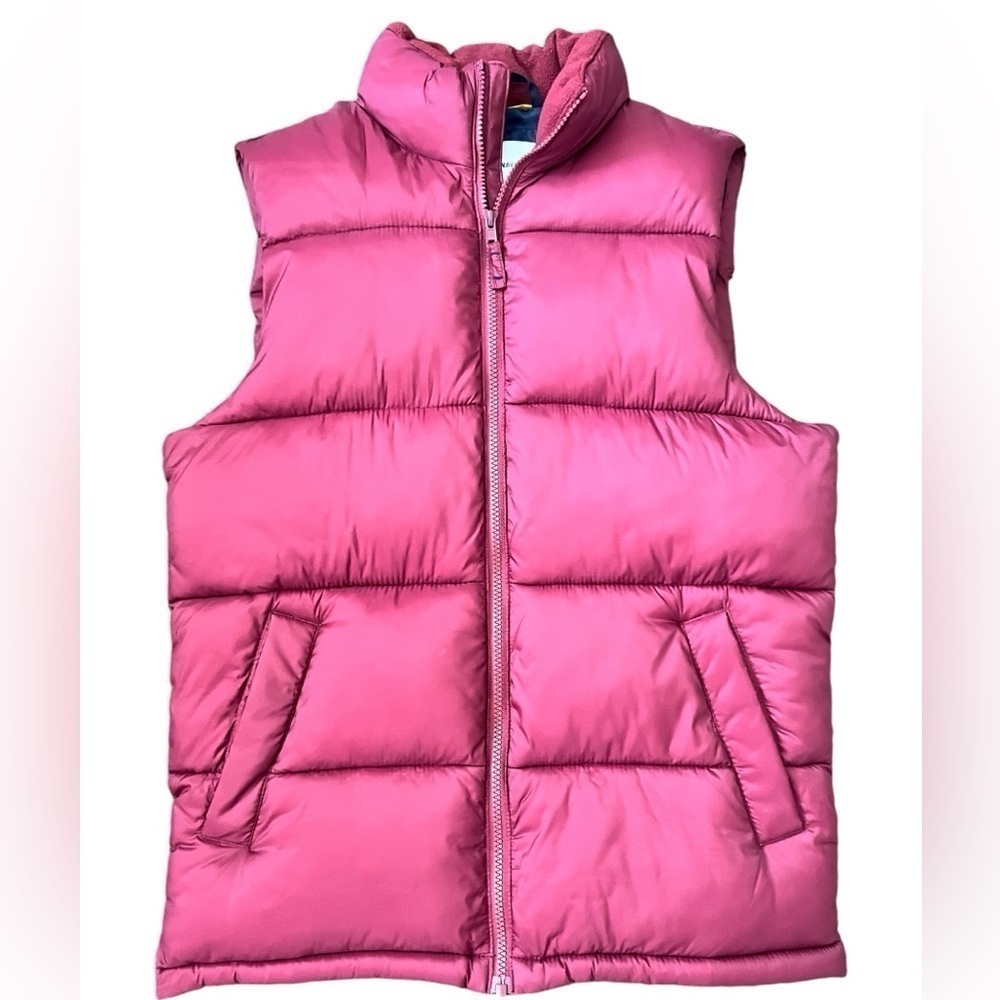 Old Navy burgundy puffer vest - perfect for winter